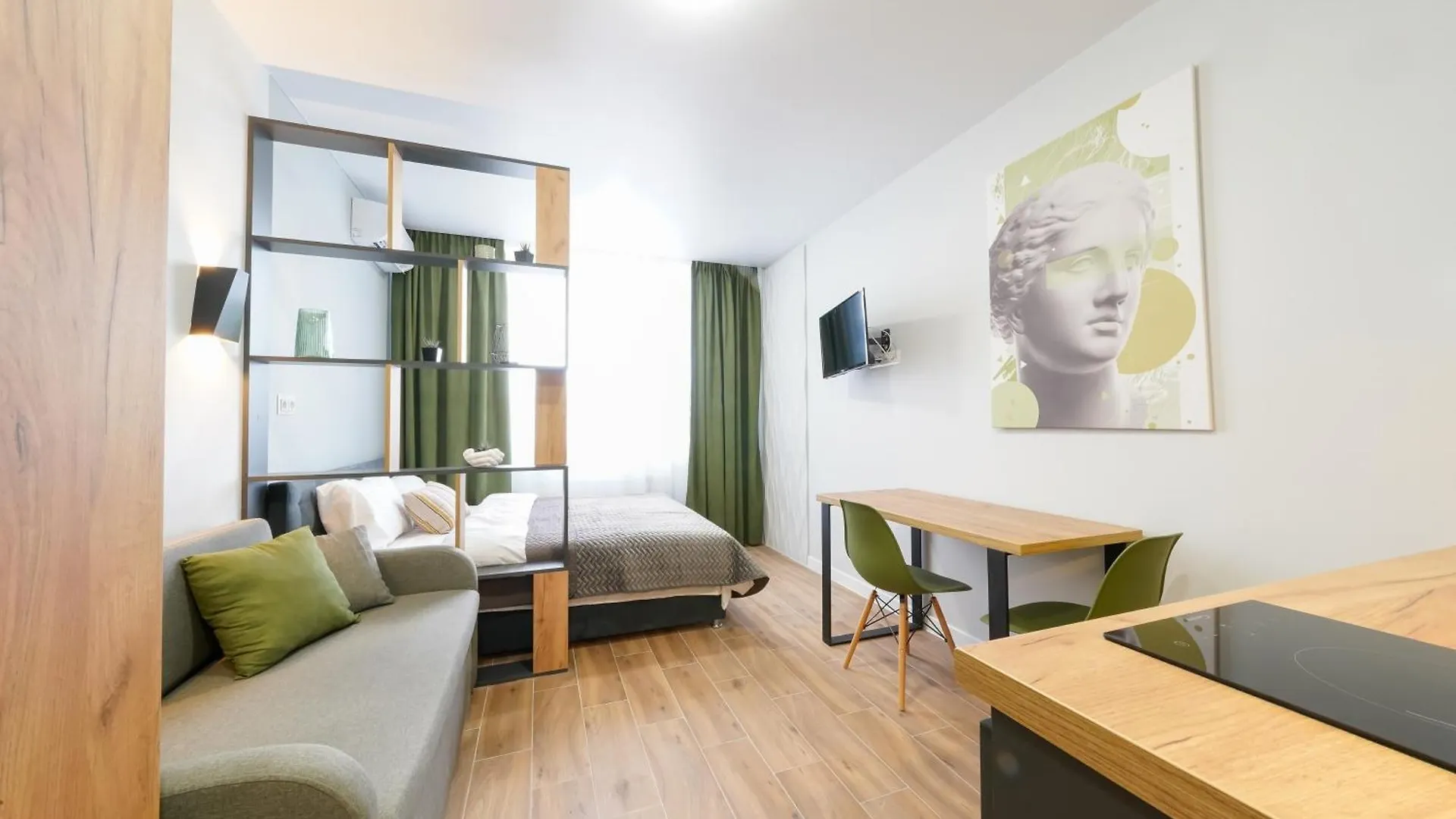 Myfreedom Апартаменти Метро Почайна Kyiv Apartment